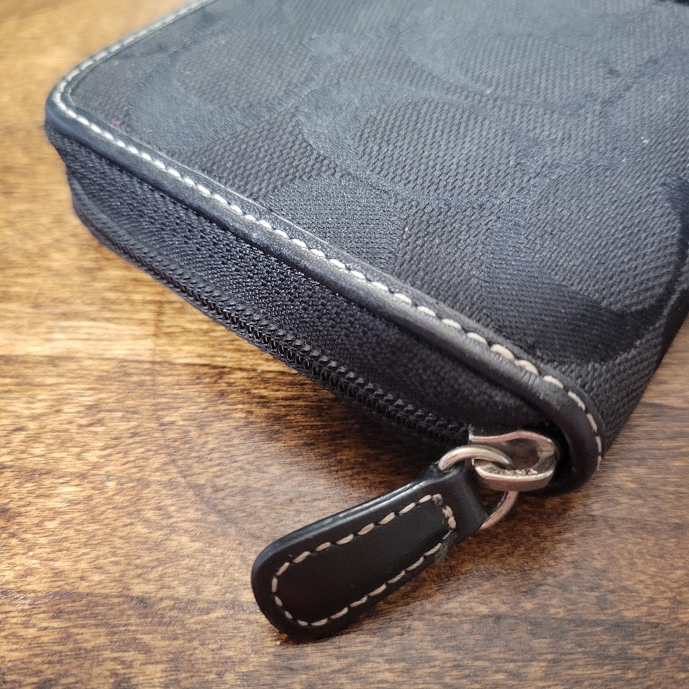 Coach Wallet - Picture 6 of 6